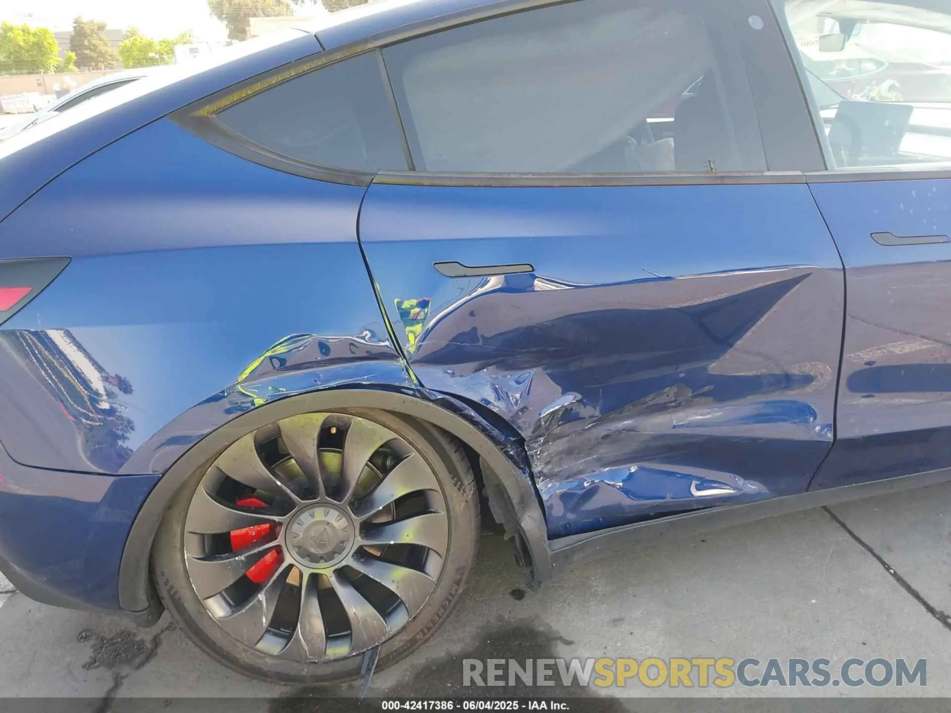 6 Photograph of a damaged car 7SAYGDEFXPF712033 TESLA MODEL Y 2023