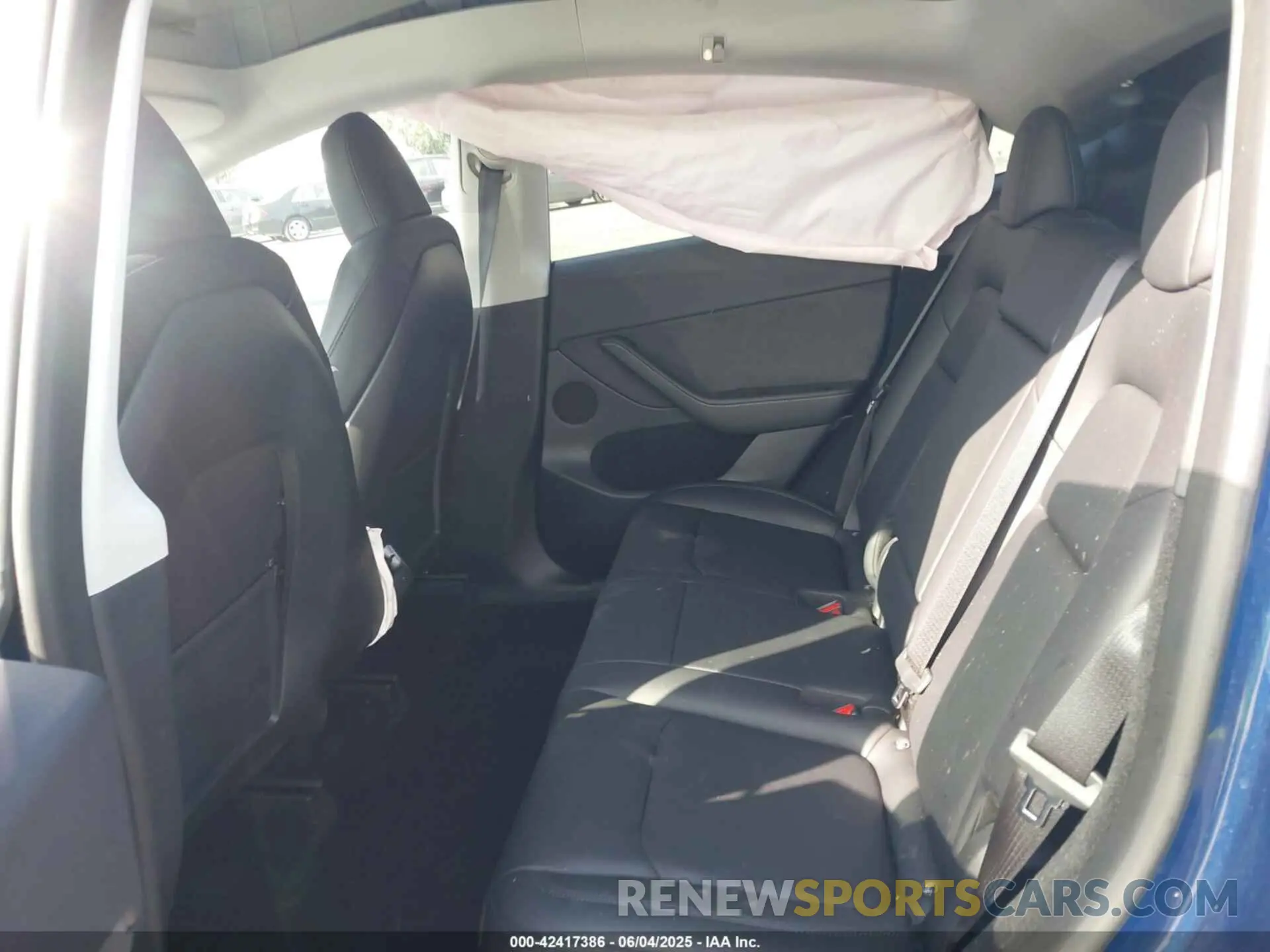 8 Photograph of a damaged car 7SAYGDEFXPF712033 TESLA MODEL Y 2023