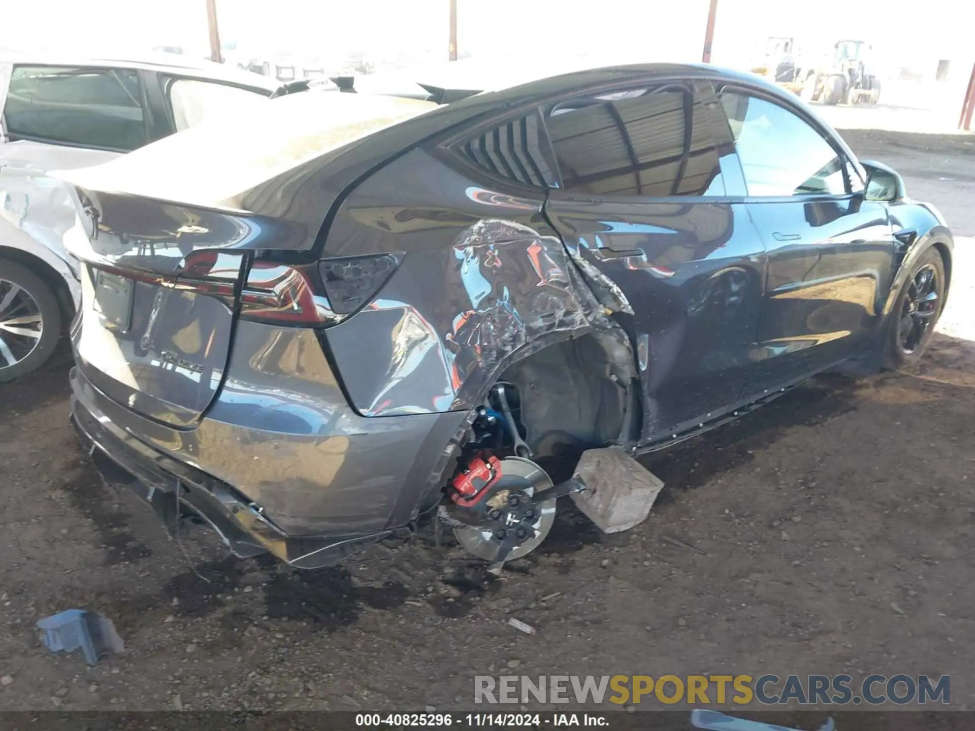 4 Photograph of a damaged car 7SAYGDEFXPF749468 TESLA MODEL Y 2023