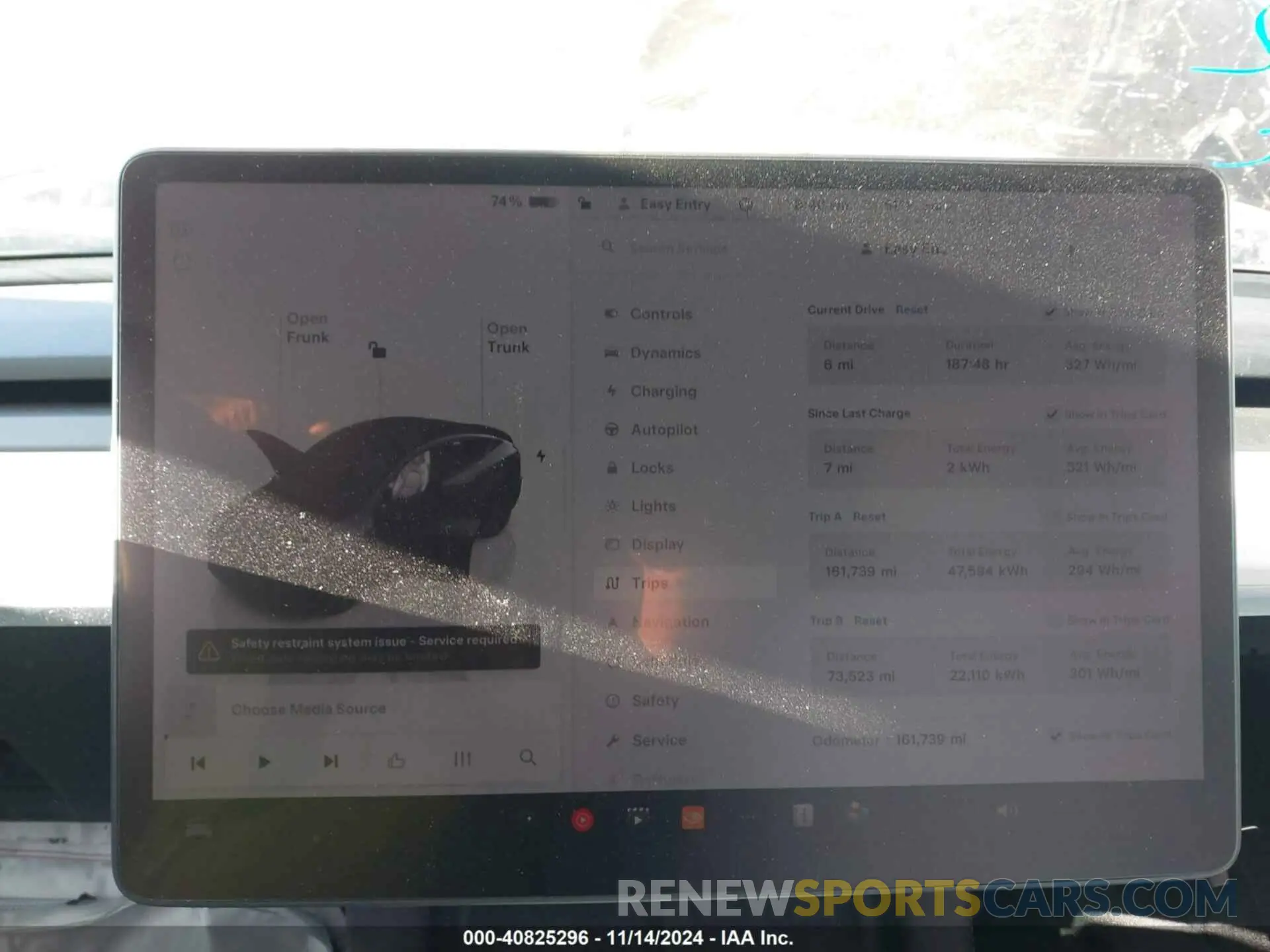 7 Photograph of a damaged car 7SAYGDEFXPF749468 TESLA MODEL Y 2023