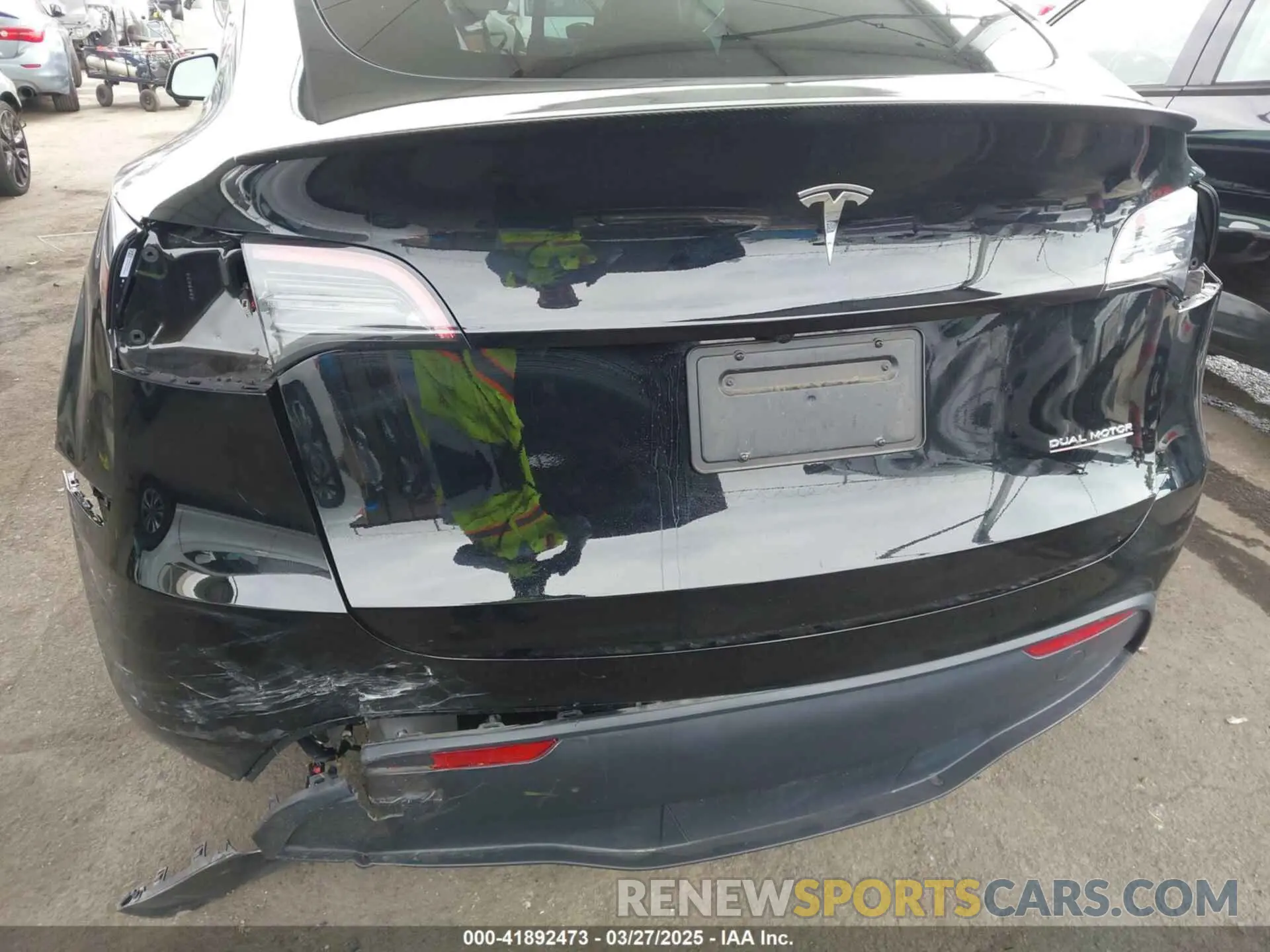 20 Photograph of a damaged car 7SAYGDEFXPF833273 TESLA MODEL Y 2023
