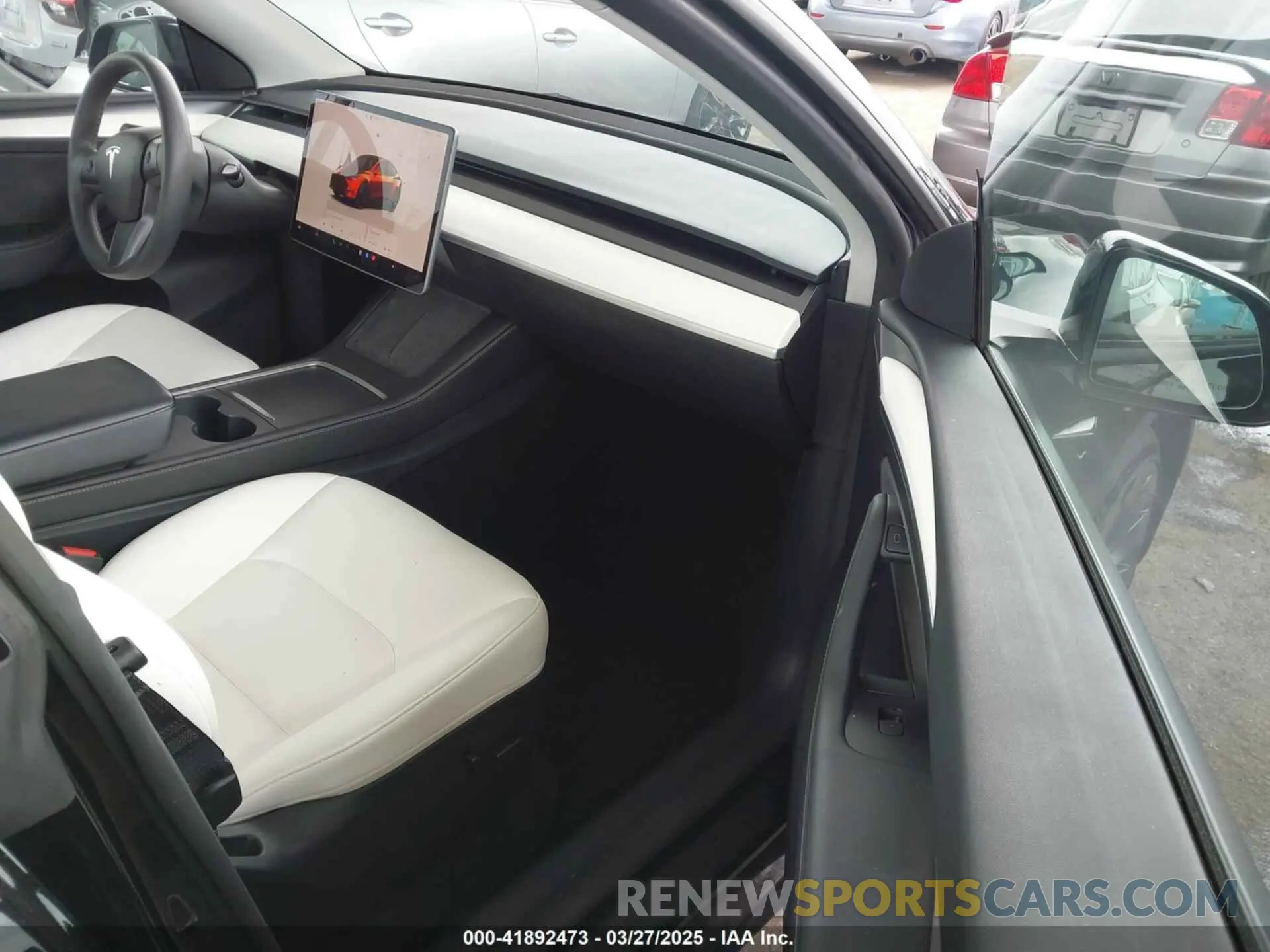 5 Photograph of a damaged car 7SAYGDEFXPF833273 TESLA MODEL Y 2023