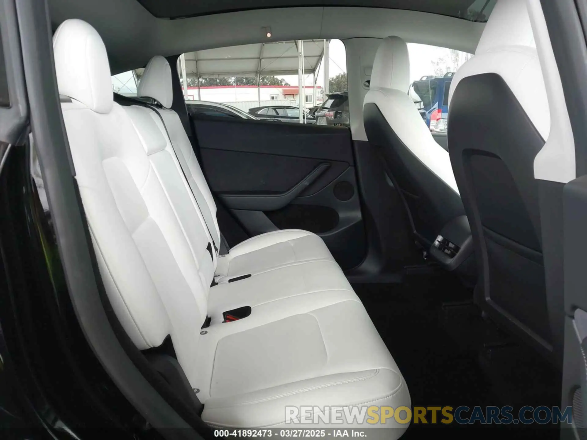 8 Photograph of a damaged car 7SAYGDEFXPF833273 TESLA MODEL Y 2023