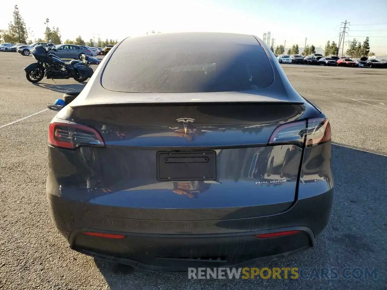6 Photograph of a damaged car 7SAYGDEFXPF917321 TESLA MODEL Y 2023