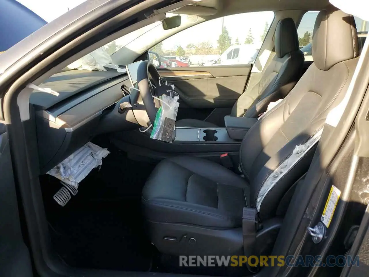 7 Photograph of a damaged car 7SAYGDEFXPF917321 TESLA MODEL Y 2023