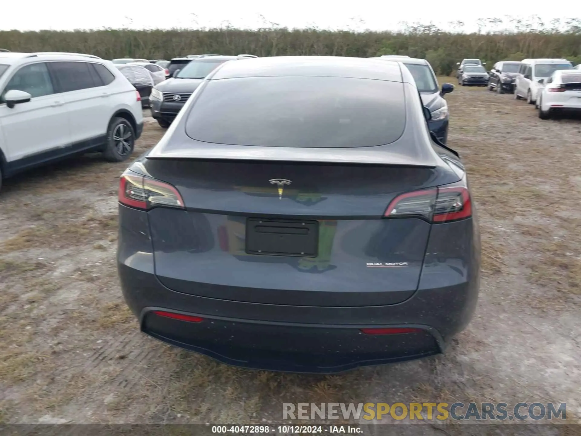 15 Photograph of a damaged car 7SAYGDEFXPF978345 TESLA MODEL Y 2023