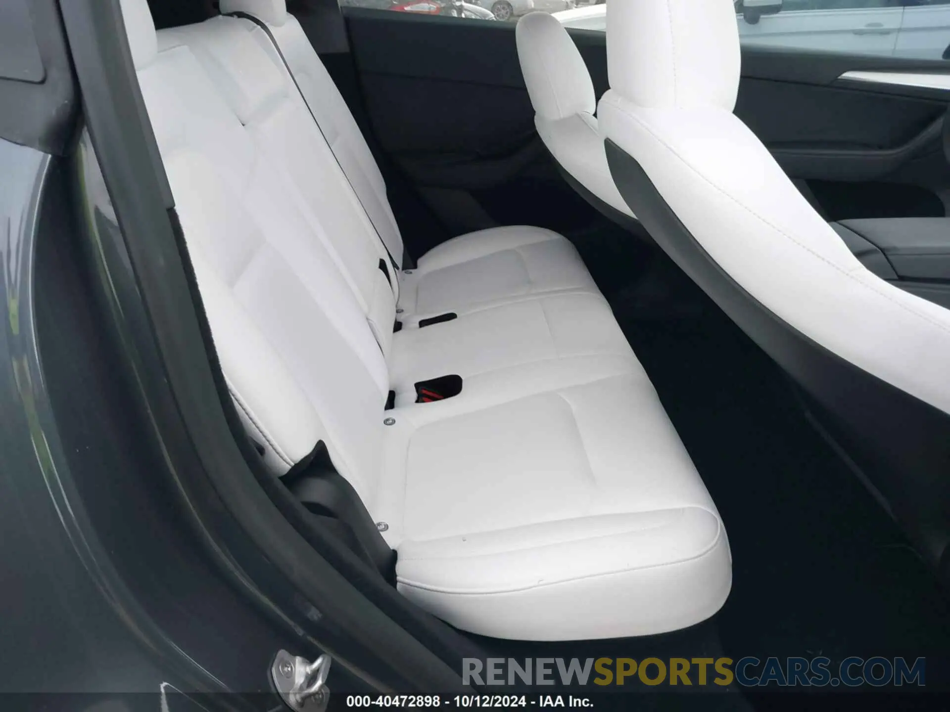 8 Photograph of a damaged car 7SAYGDEFXPF978345 TESLA MODEL Y 2023