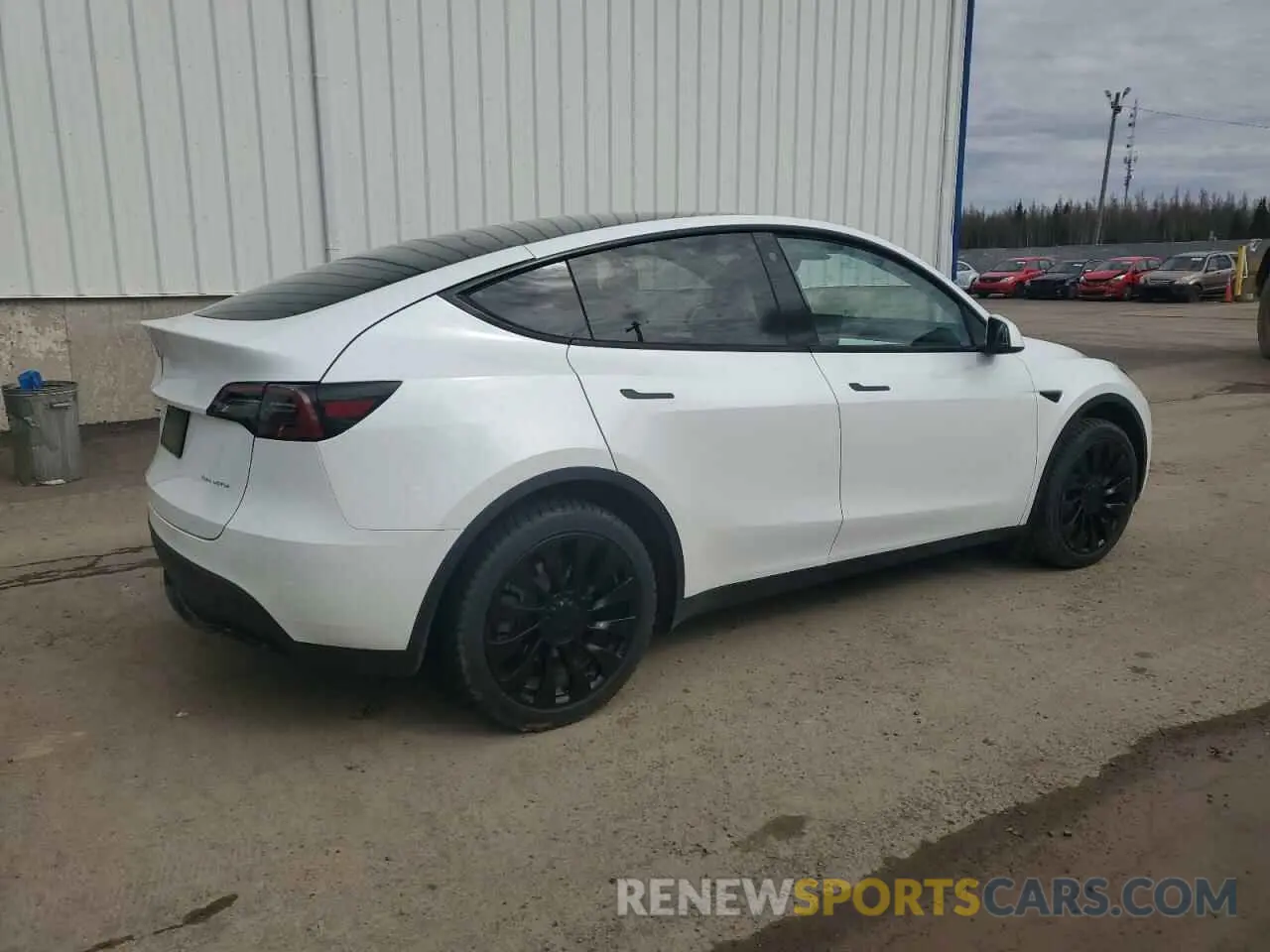3 Фотография поврежденного автомобиля LRWYGDEEXPC228734 TESLA MODEL Y 2023