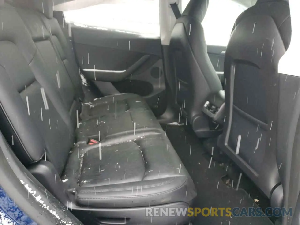 10 Photograph of a damaged car 7SAYGAEE0RF184074 TESLA MODEL Y 2024