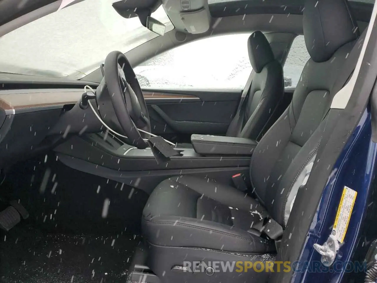 7 Photograph of a damaged car 7SAYGAEE0RF184074 TESLA MODEL Y 2024