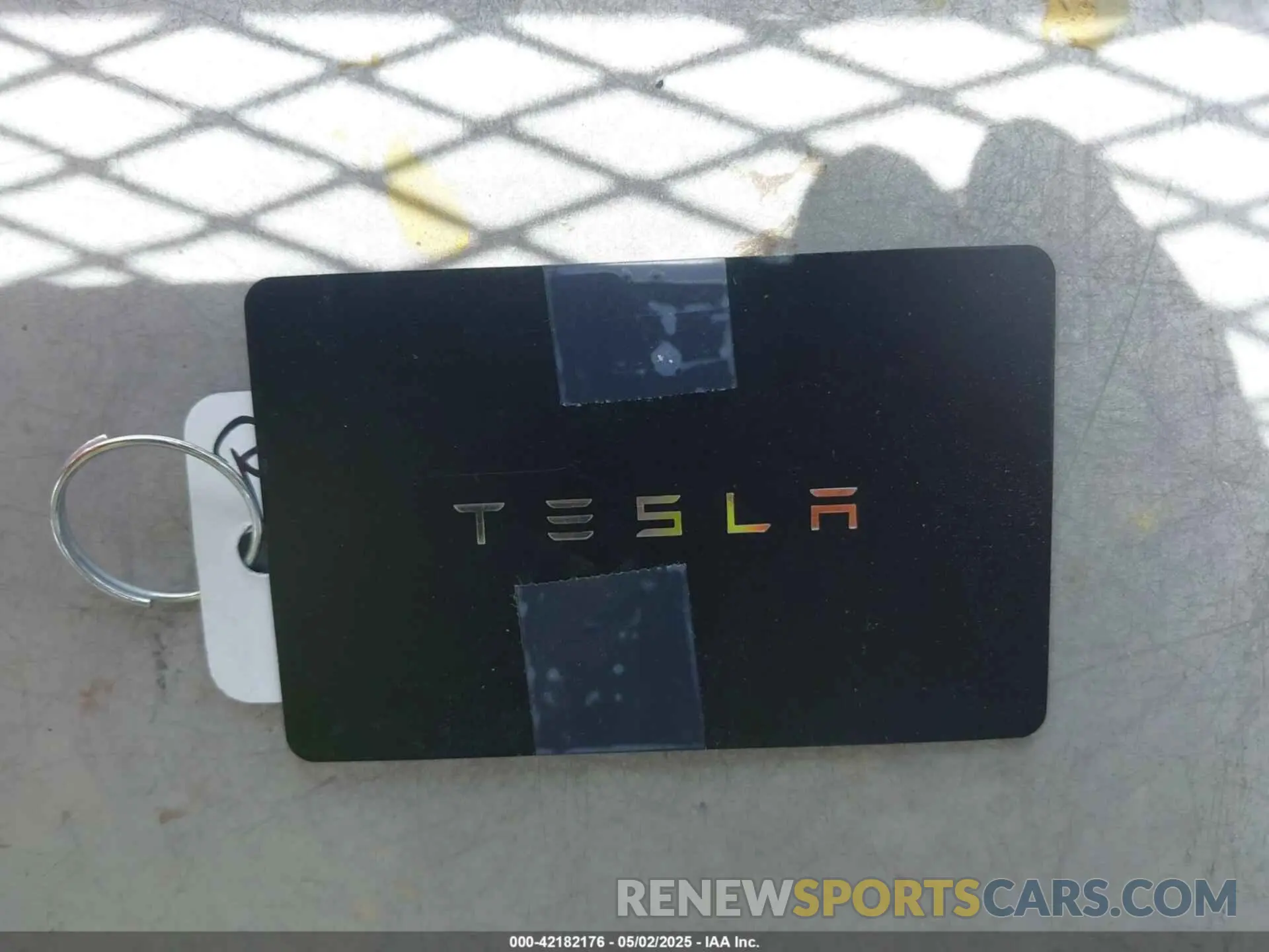 11 Photograph of a damaged car 7SAYGAEE0RF212018 TESLA MODEL Y 2024