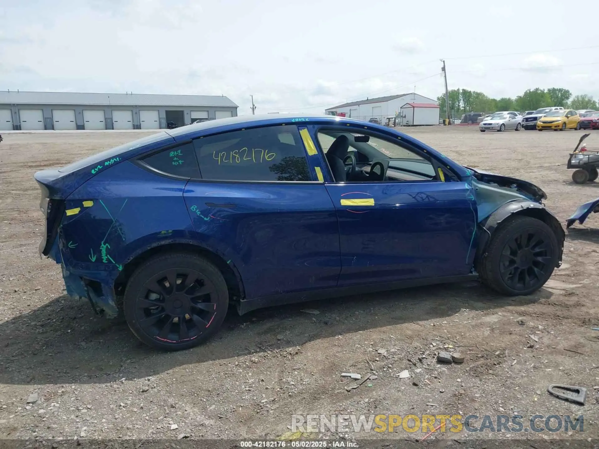 14 Photograph of a damaged car 7SAYGAEE0RF212018 TESLA MODEL Y 2024