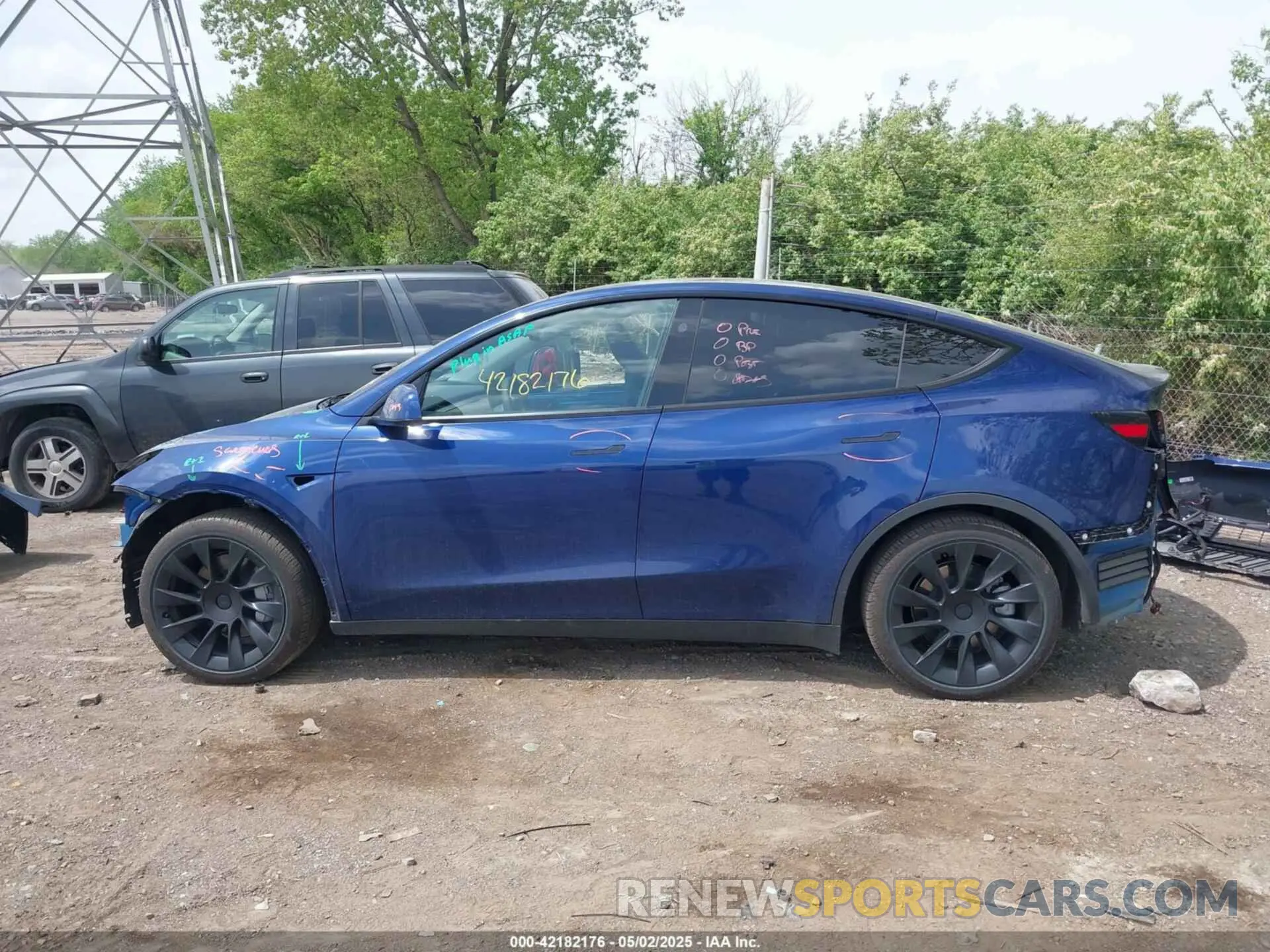 15 Photograph of a damaged car 7SAYGAEE0RF212018 TESLA MODEL Y 2024