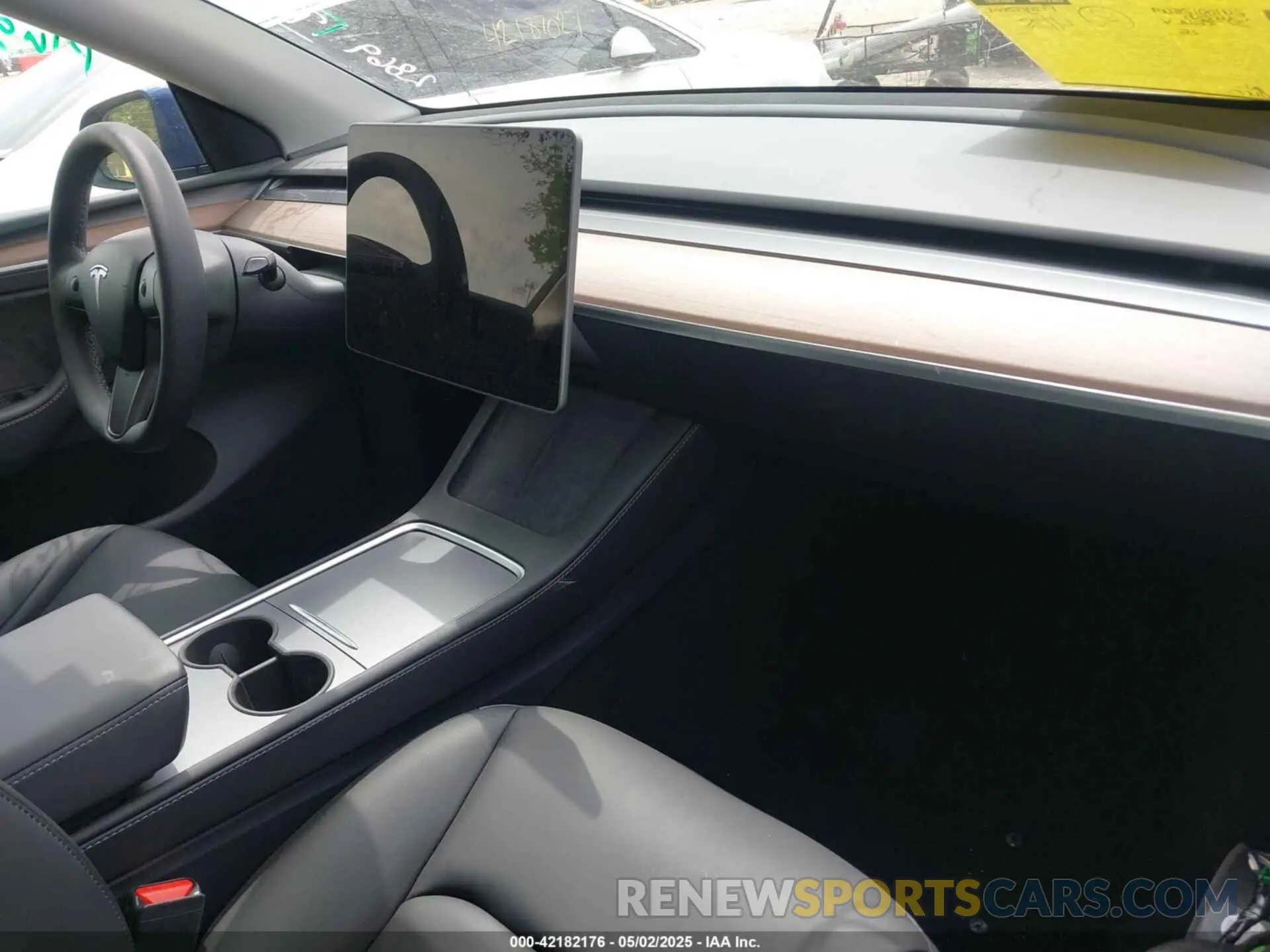 5 Photograph of a damaged car 7SAYGAEE0RF212018 TESLA MODEL Y 2024