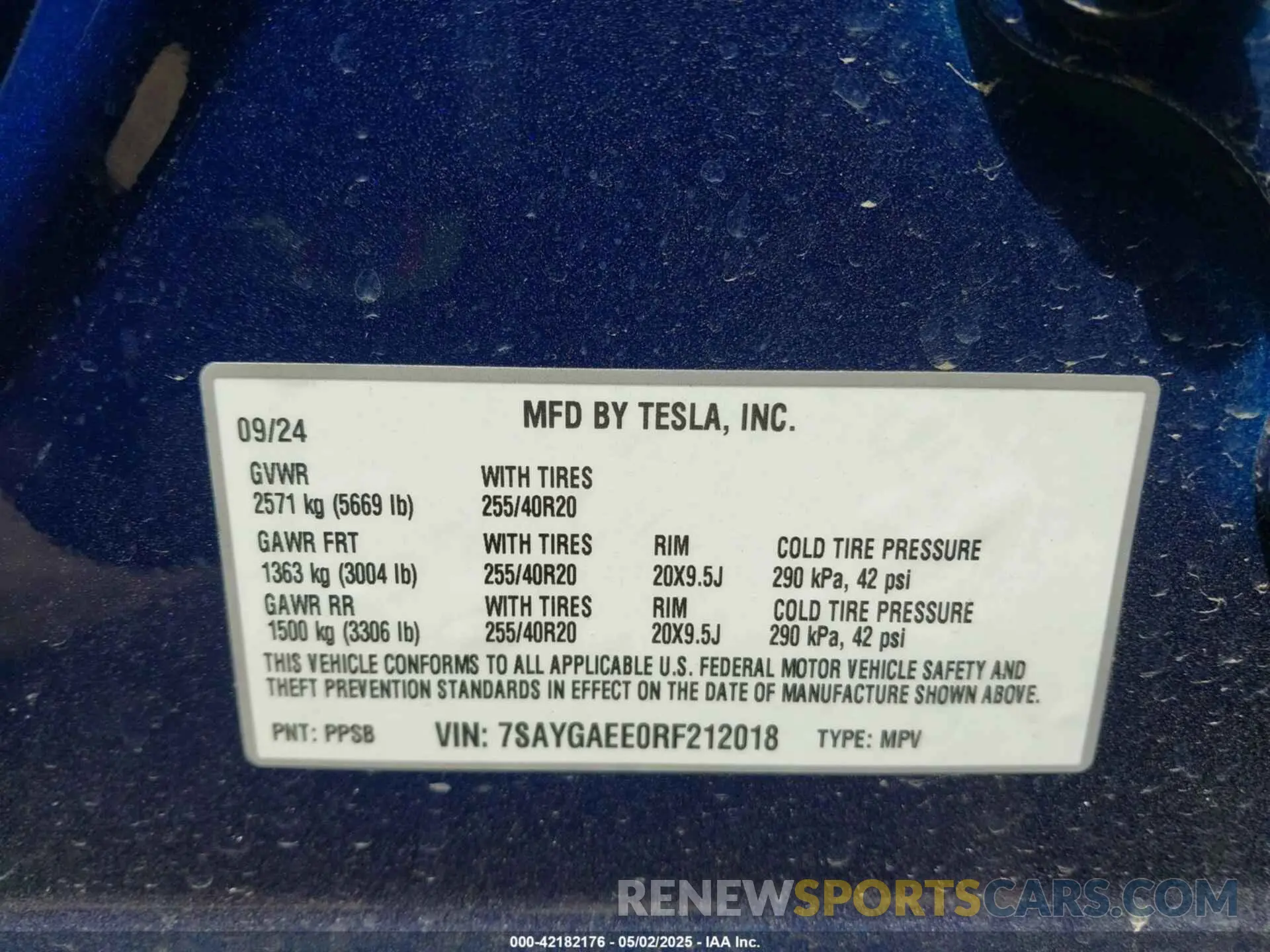 9 Photograph of a damaged car 7SAYGAEE0RF212018 TESLA MODEL Y 2024