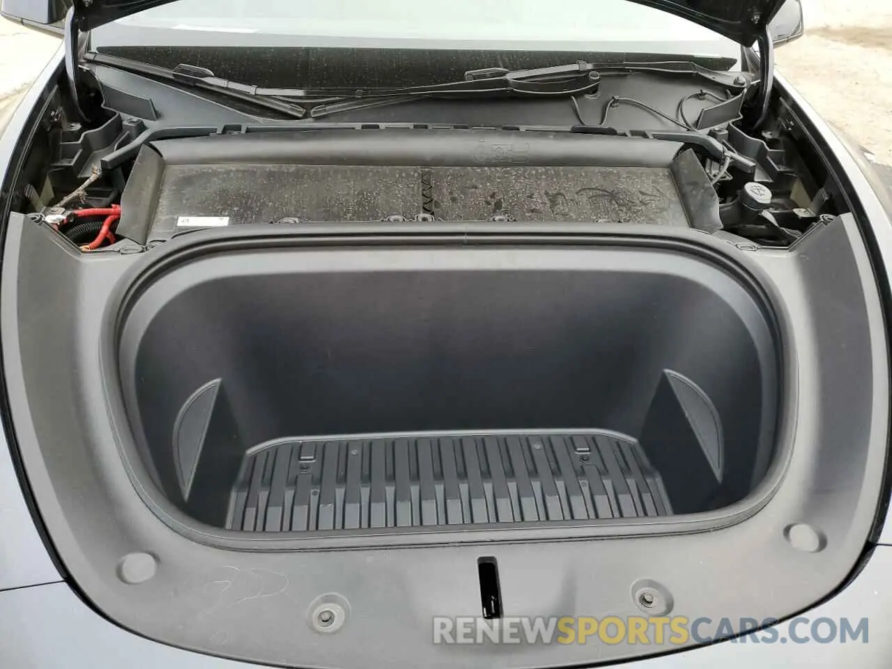 11 Photograph of a damaged car 7SAYGAEE1RF082203 TESLA MODEL Y 2024