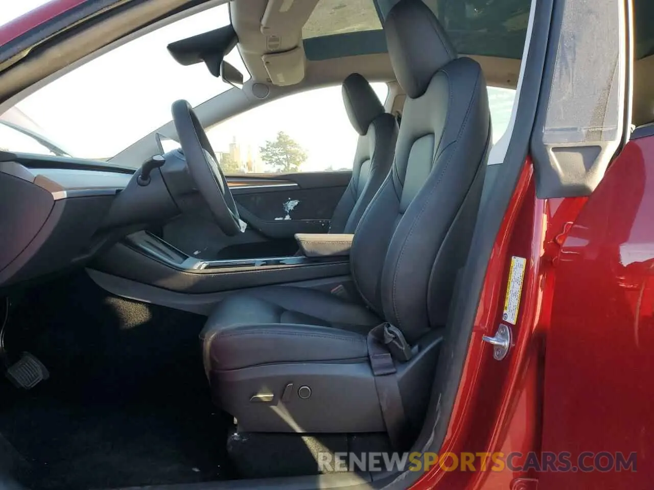 7 Photograph of a damaged car 7SAYGAEE2RF086437 TESLA MODEL Y 2024