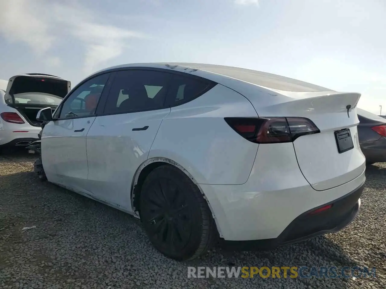 2 Photograph of a damaged car 7SAYGAEE2RF086860 TESLA MODEL Y 2024