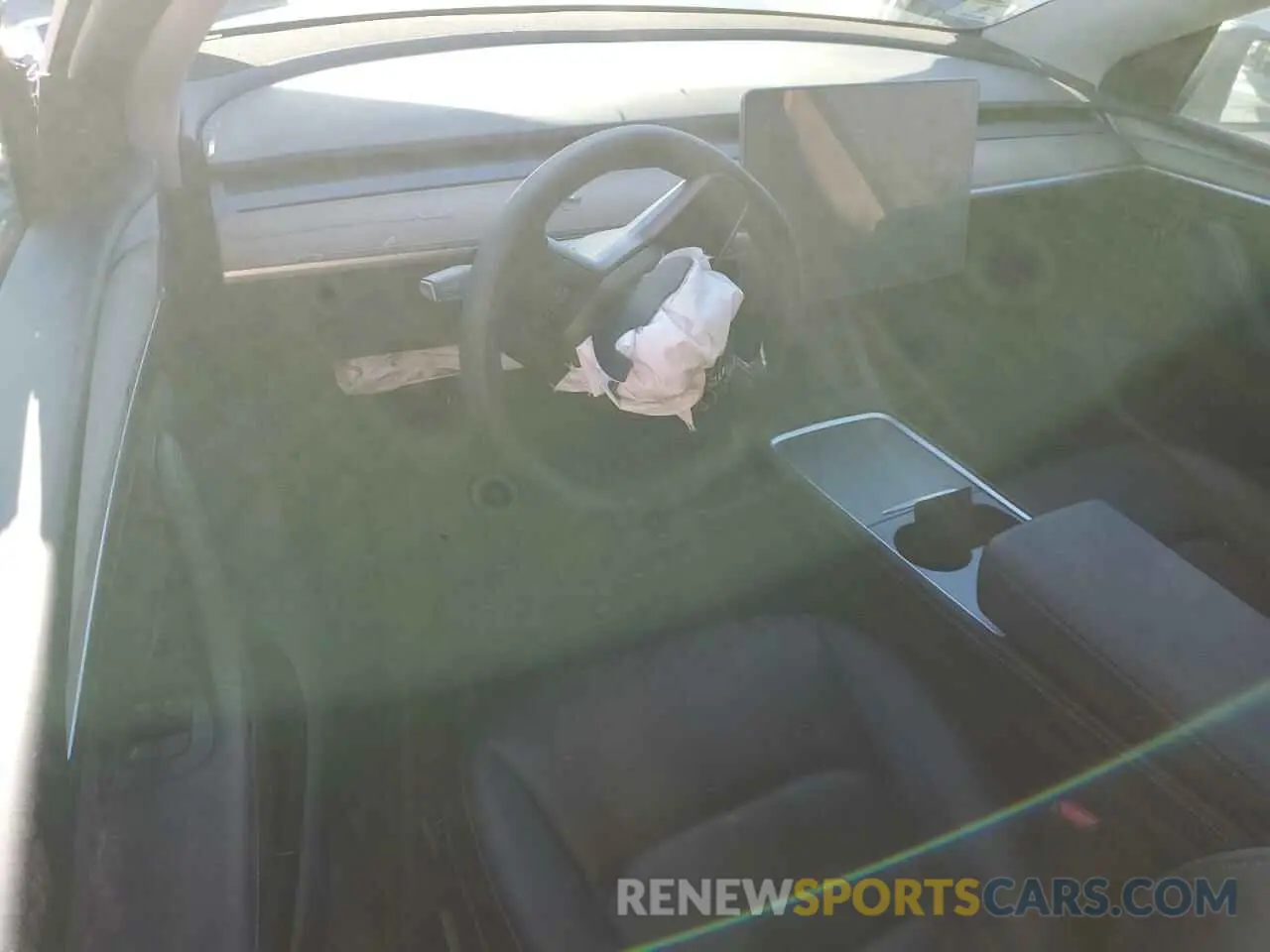 8 Photograph of a damaged car 7SAYGAEE2RF981250 TESLA MODEL Y 2024