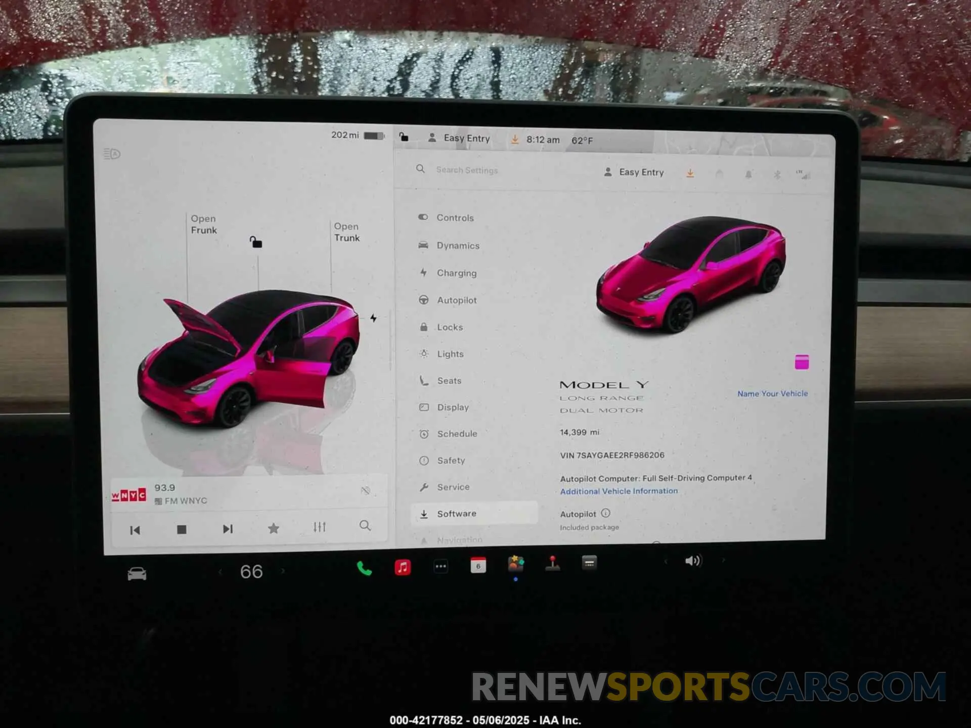 17 Photograph of a damaged car 7SAYGAEE2RF986206 TESLA MODEL Y 2024