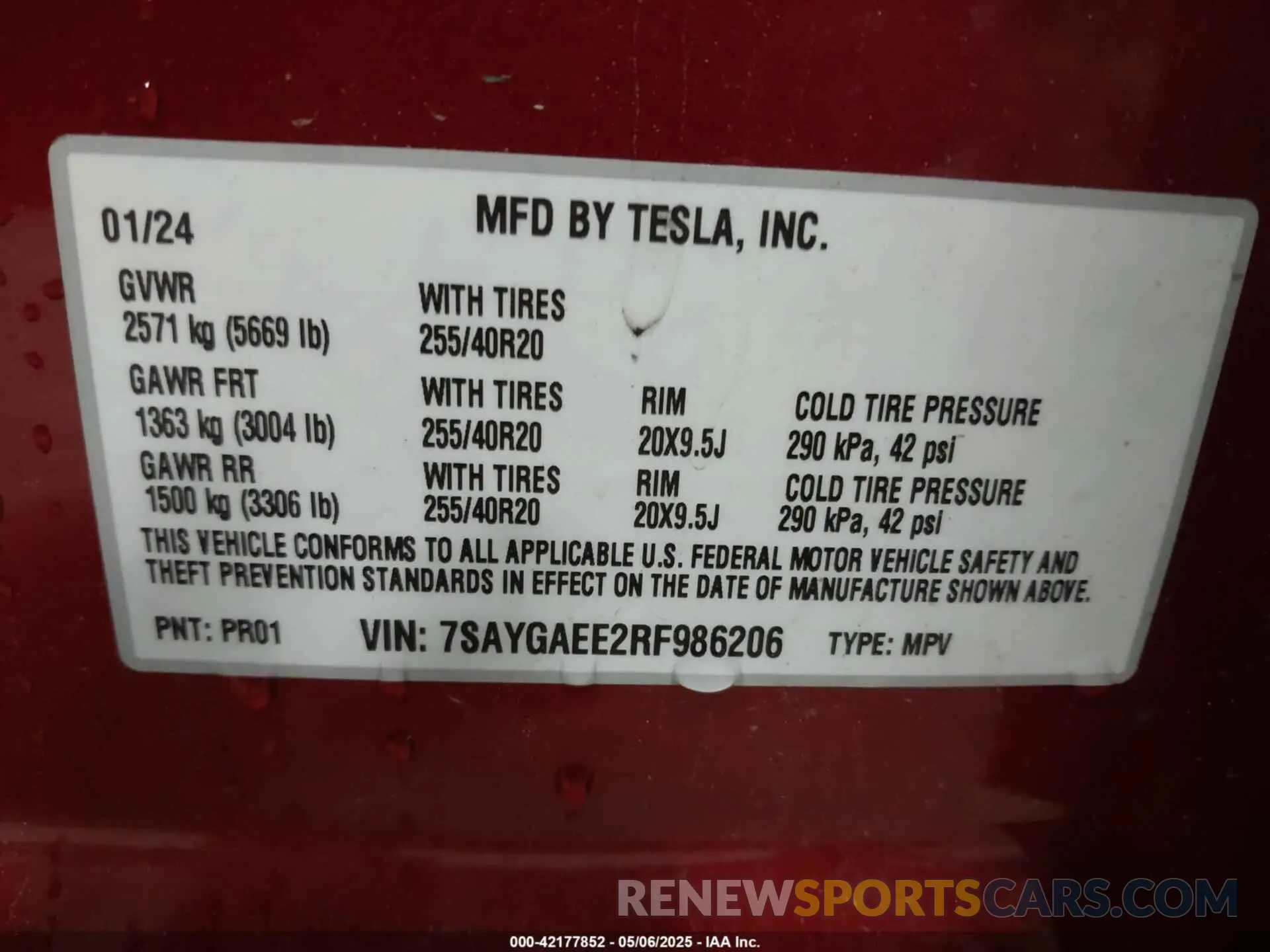 9 Photograph of a damaged car 7SAYGAEE2RF986206 TESLA MODEL Y 2024