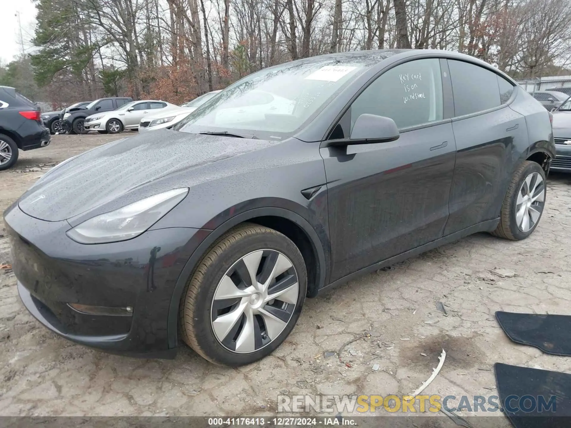 2 Photograph of a damaged car 7SAYGAEE3RF020253 TESLA MODEL Y 2024