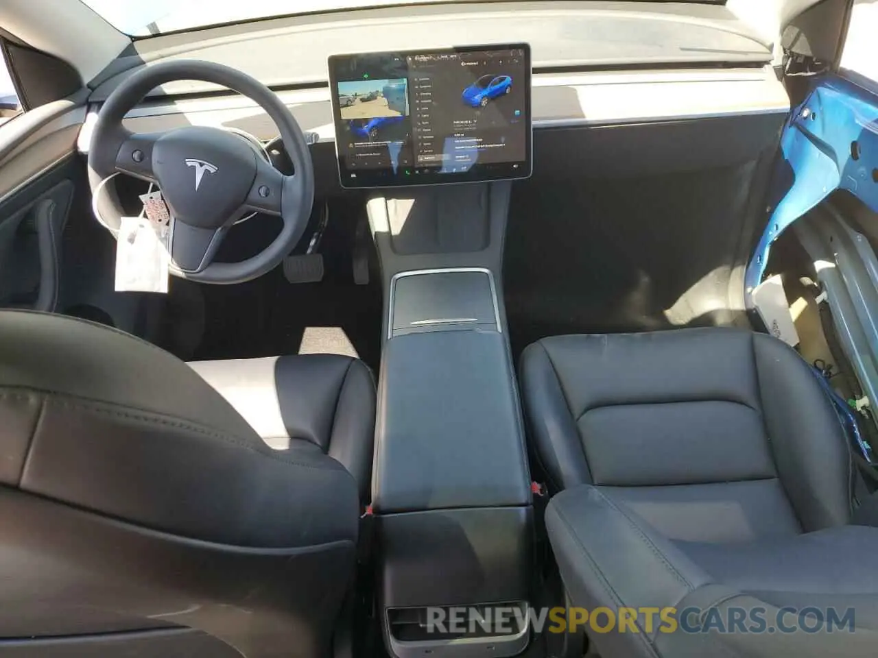 8 Photograph of a damaged car 7SAYGAEE3RF034699 TESLA MODEL Y 2024