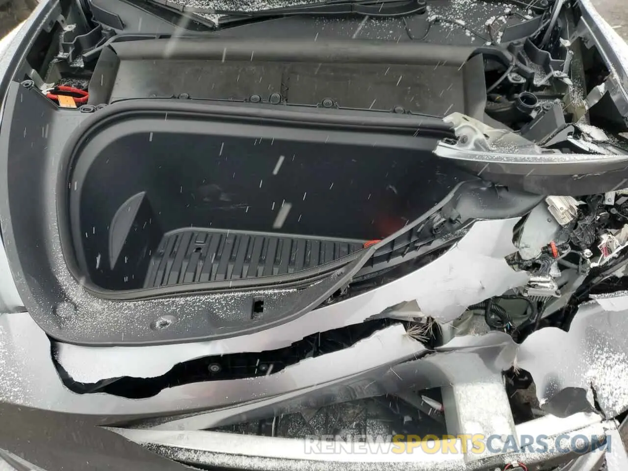 12 Photograph of a damaged car 7SAYGAEE3RF185770 TESLA MODEL Y 2024