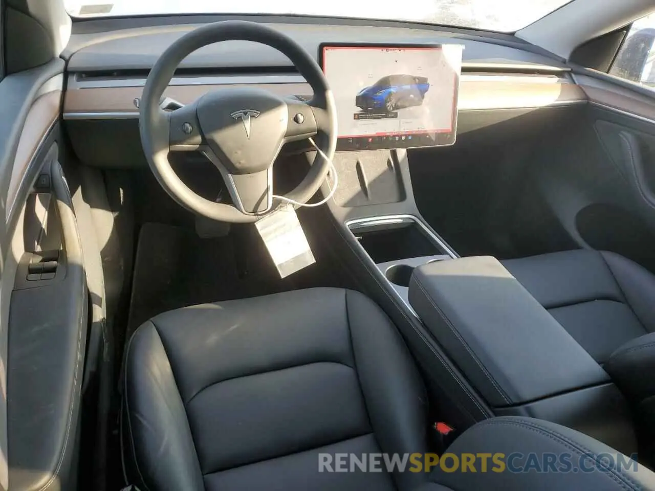 8 Photograph of a damaged car 7SAYGAEE4RF077822 TESLA MODEL Y 2024