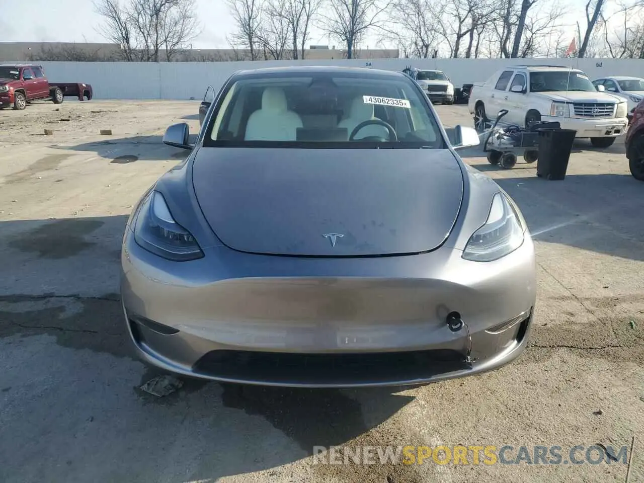 5 Photograph of a damaged car 7SAYGAEE4RF210742 TESLA MODEL Y 2024