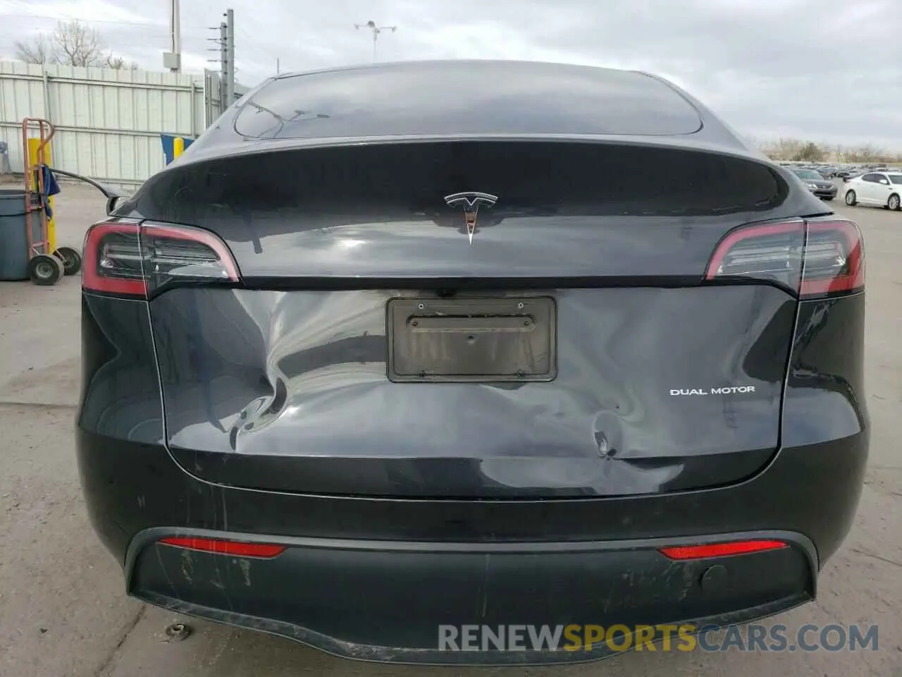 6 Фотография поврежденного автомобиля 7SAYGAEE5RF038446 TESLA MODEL Y 2024