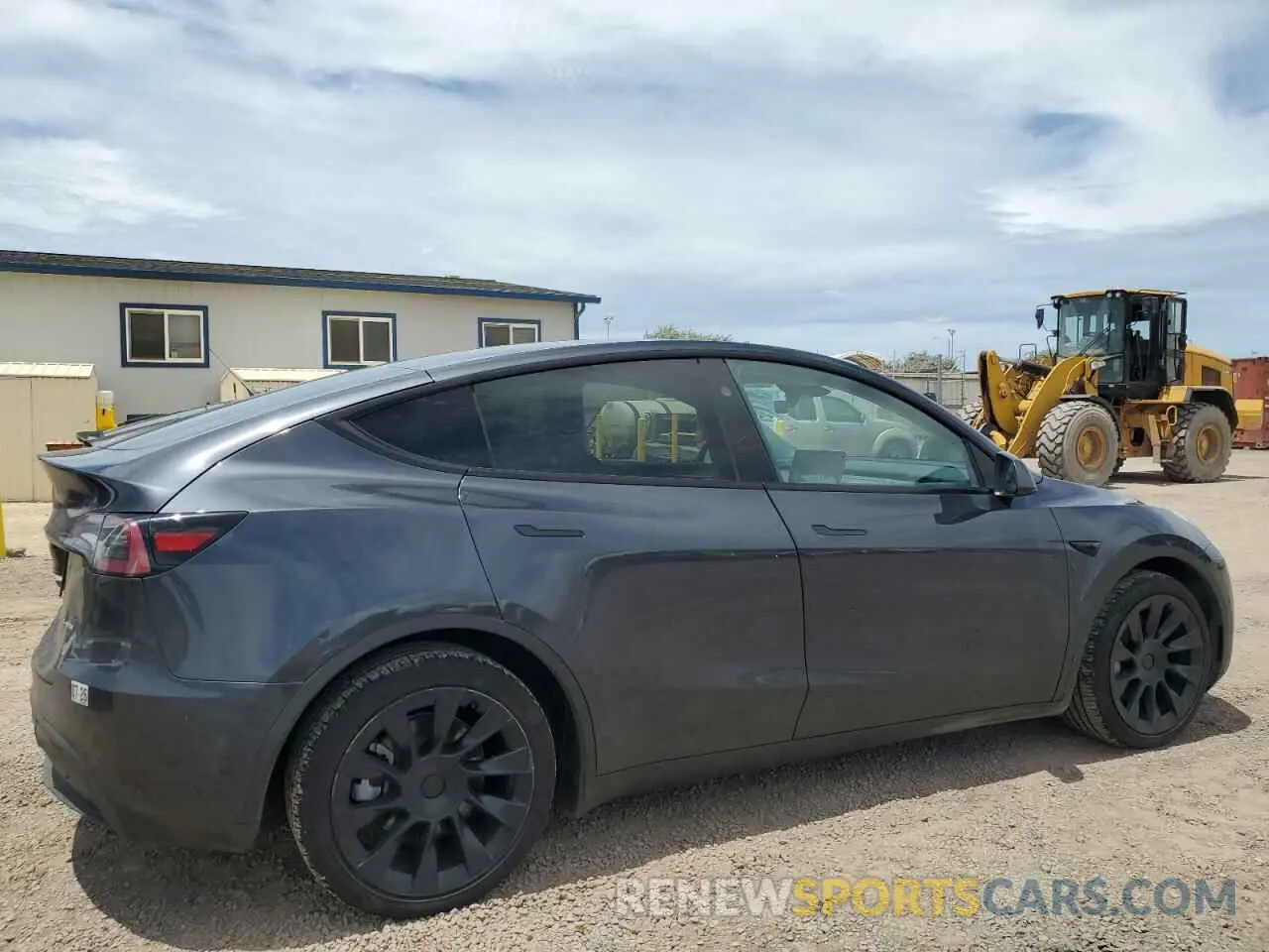 3 Photograph of a damaged car 7SAYGAEE5RF088151 TESLA MODEL Y 2024