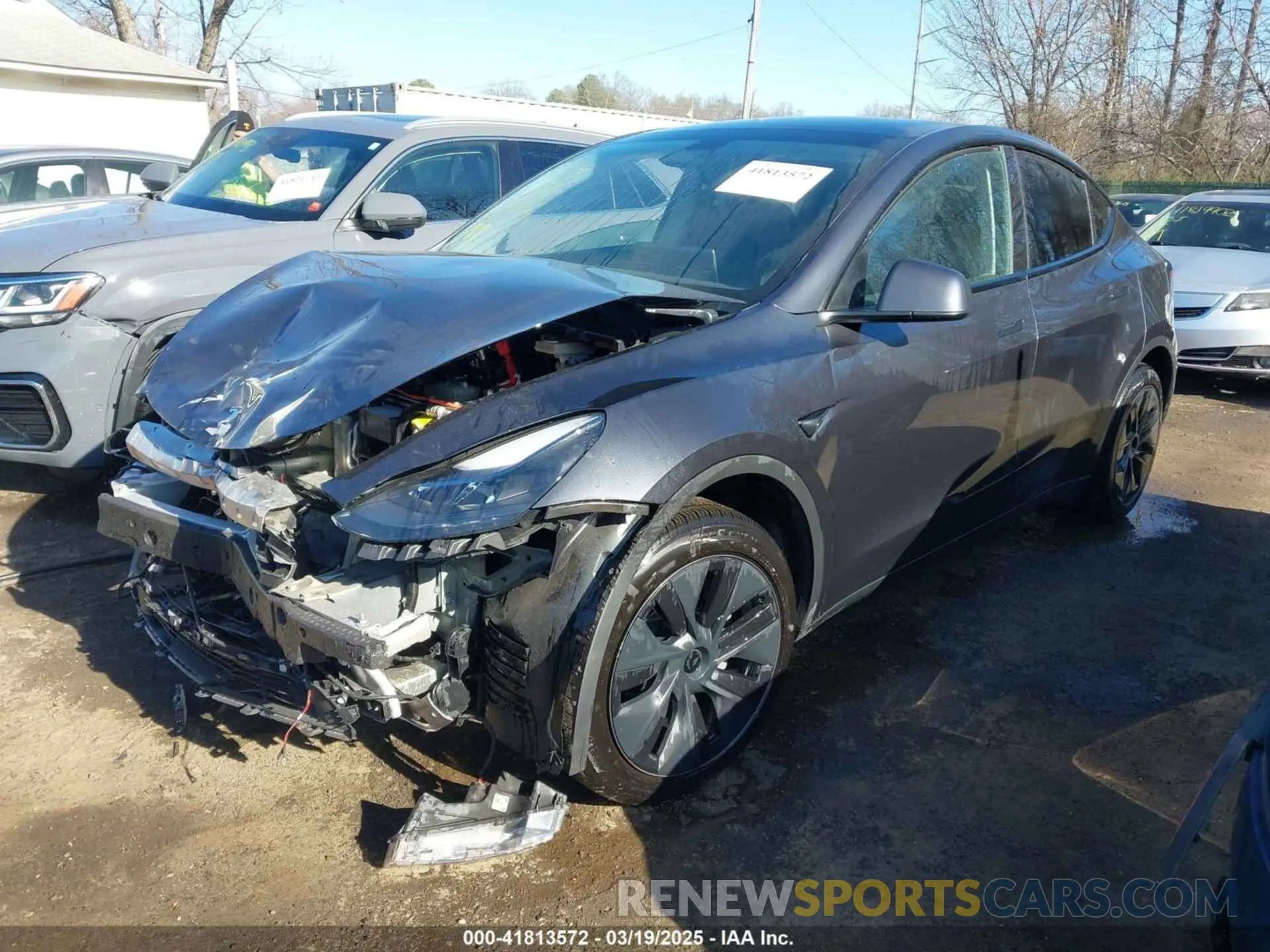 2 Photograph of a damaged car 7SAYGAEE5RF127224 TESLA MODEL Y 2024