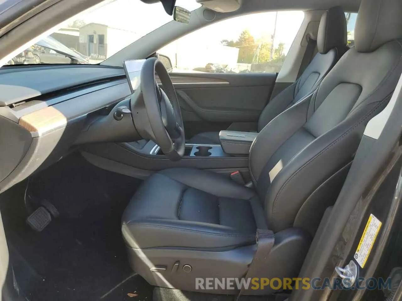 7 Photograph of a damaged car 7SAYGAEE6RF067003 TESLA MODEL Y 2024