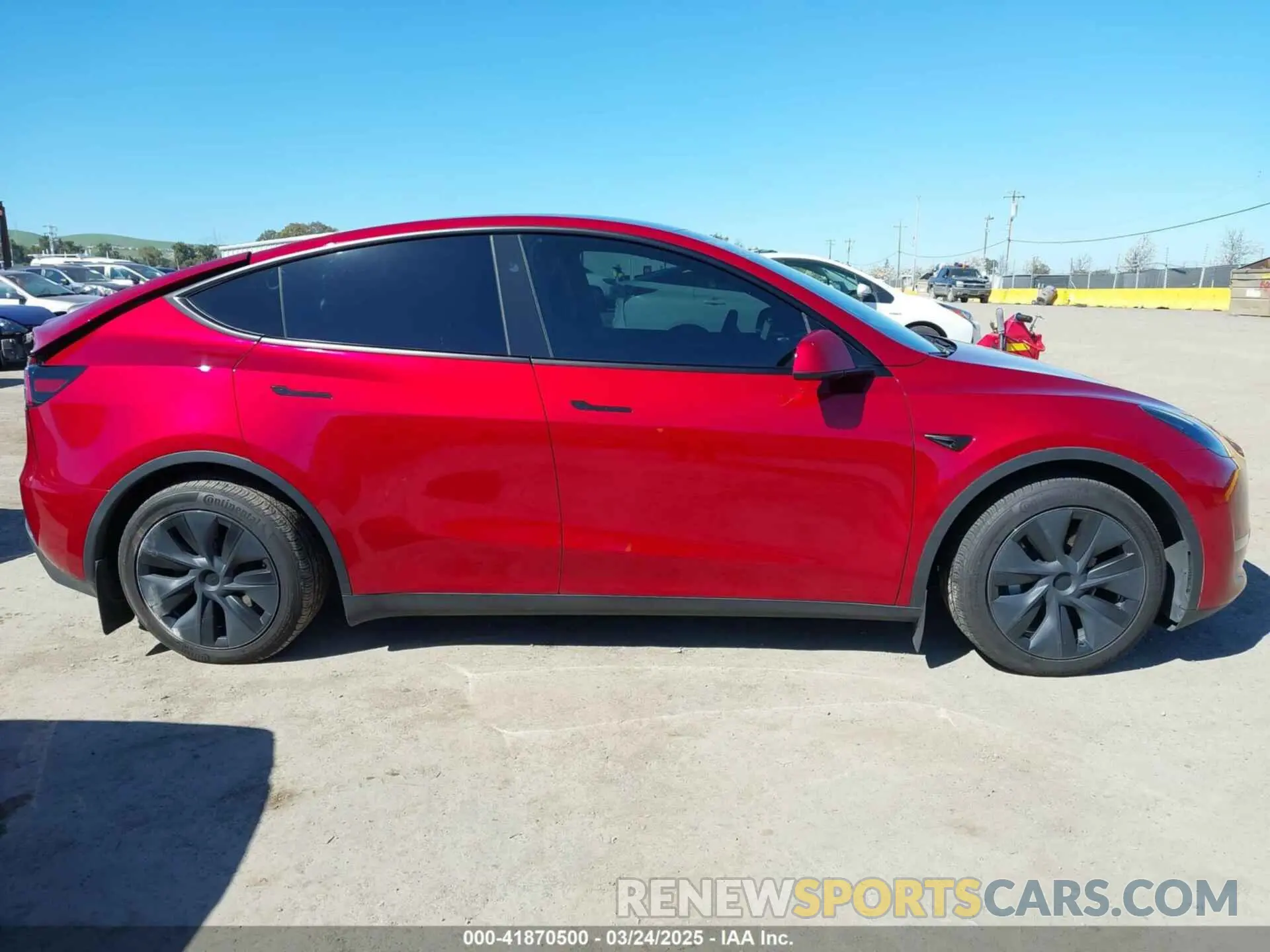 13 Photograph of a damaged car 7SAYGAEE6RF152066 TESLA MODEL Y 2024