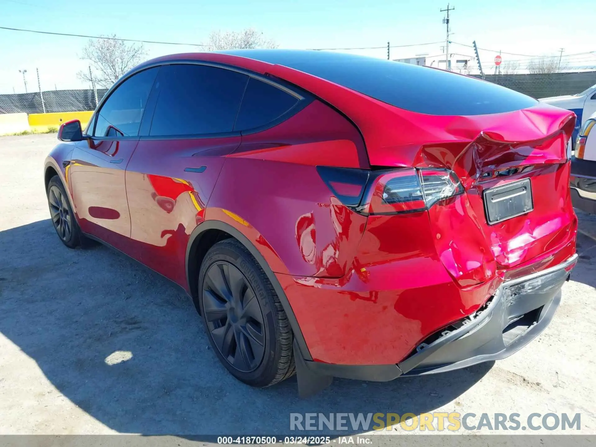 3 Photograph of a damaged car 7SAYGAEE6RF152066 TESLA MODEL Y 2024