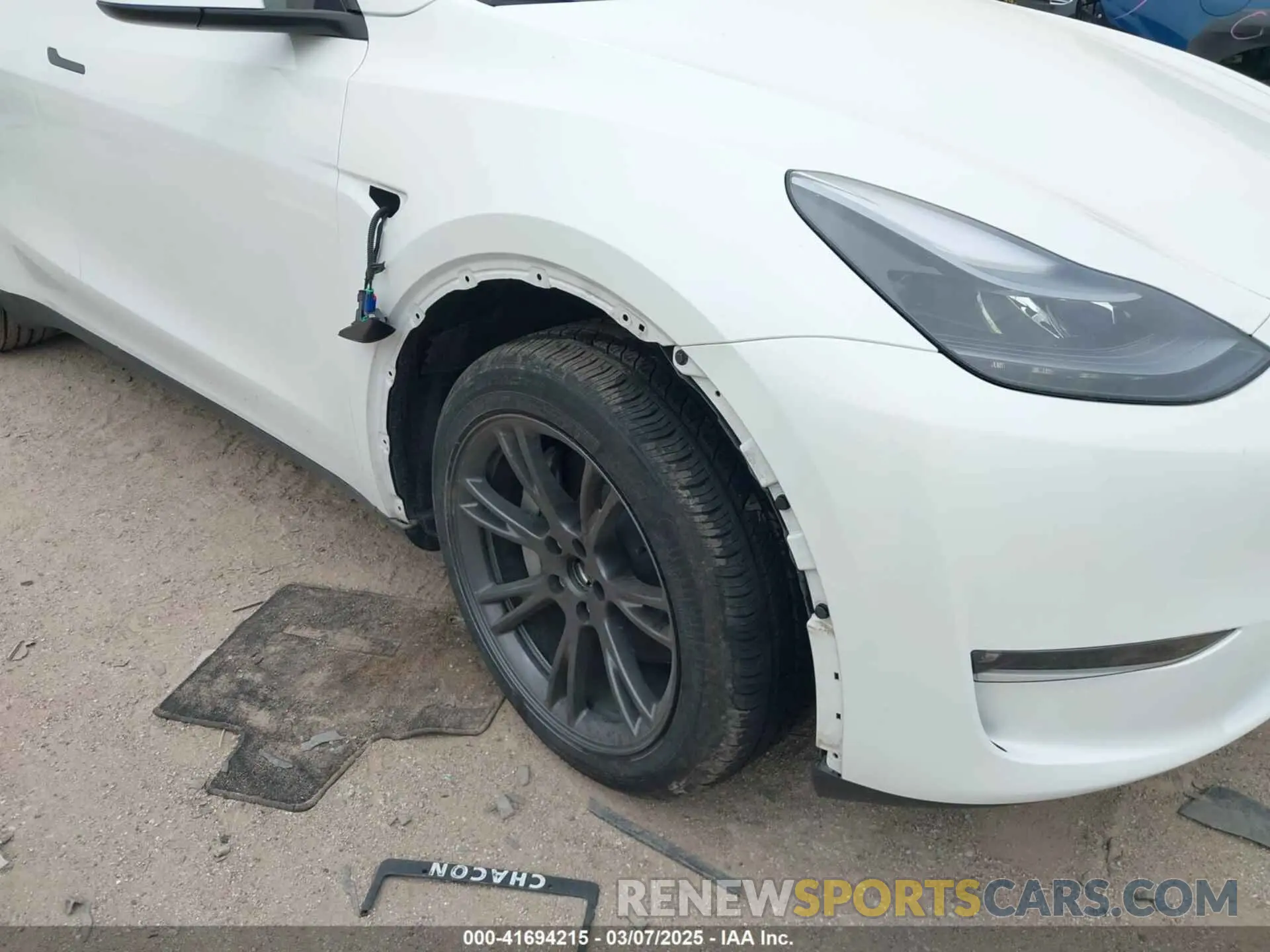 18 Фотография поврежденного автомобиля 7SAYGAEE6RF171037 TESLA MODEL Y 2024