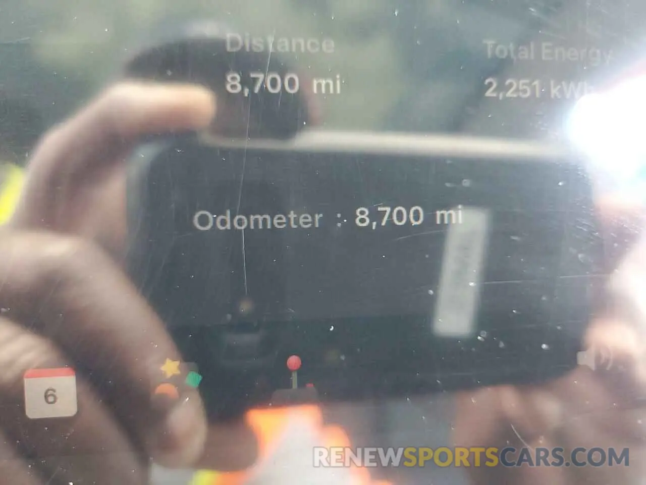 9 Photograph of a damaged car 7SAYGAEE7RF005786 TESLA MODEL Y 2024