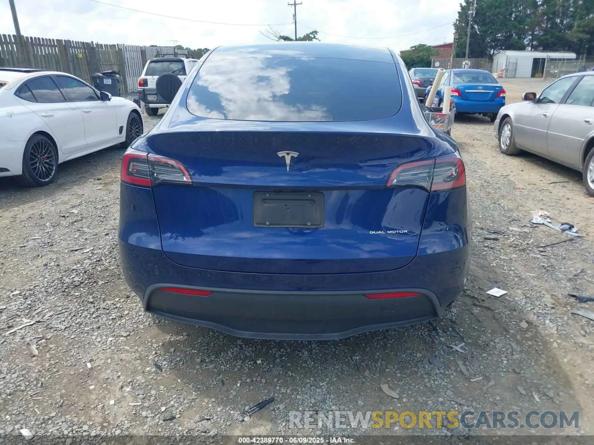 16 Фотография поврежденного автомобиля 7SAYGAEE7RF156787 TESLA MODEL Y 2024