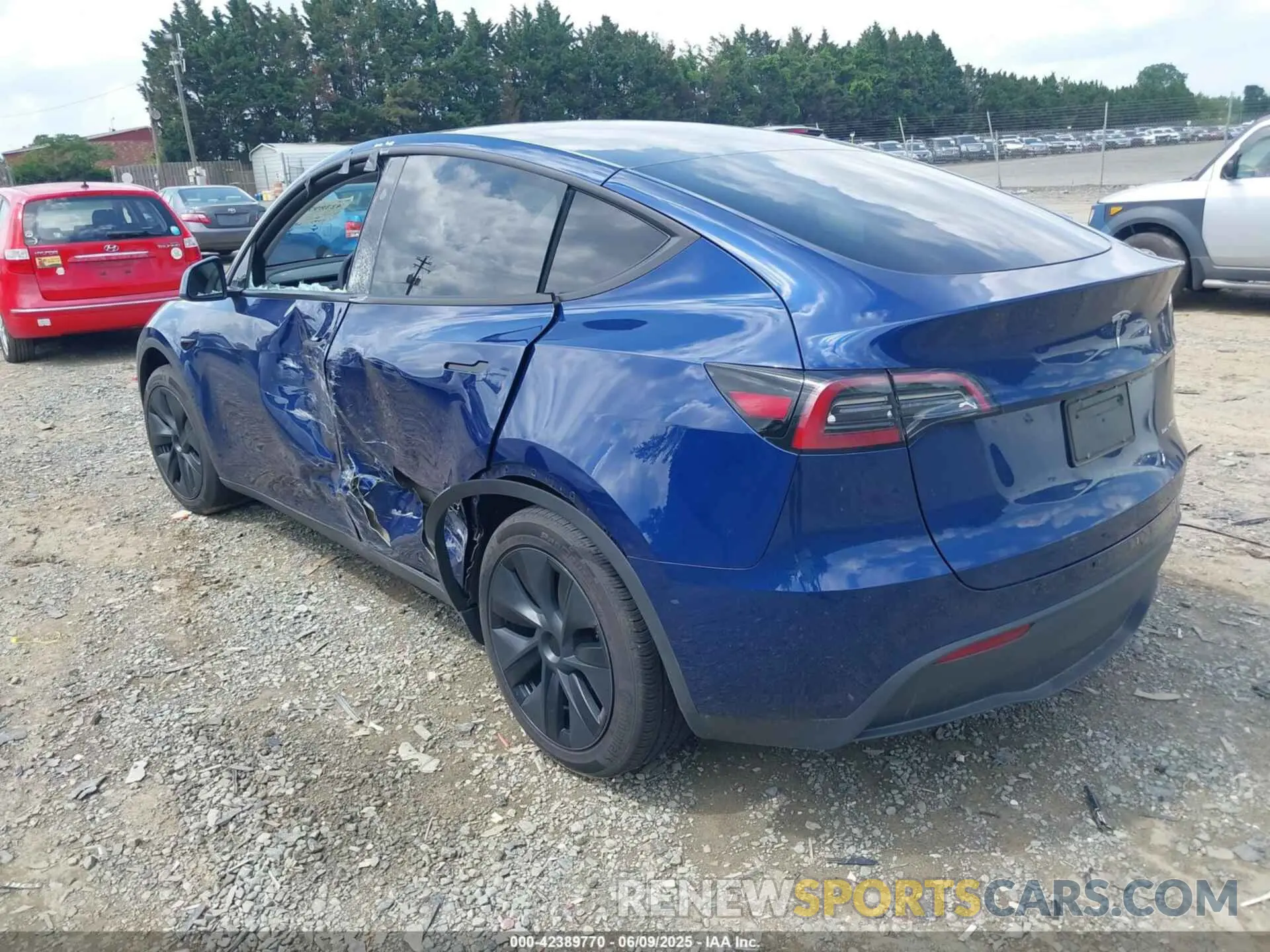 3 Фотография поврежденного автомобиля 7SAYGAEE7RF156787 TESLA MODEL Y 2024