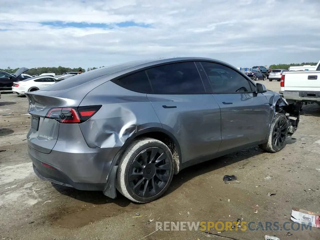 3 Photograph of a damaged car 7SAYGAEE7RF193127 TESLA MODEL Y 2024