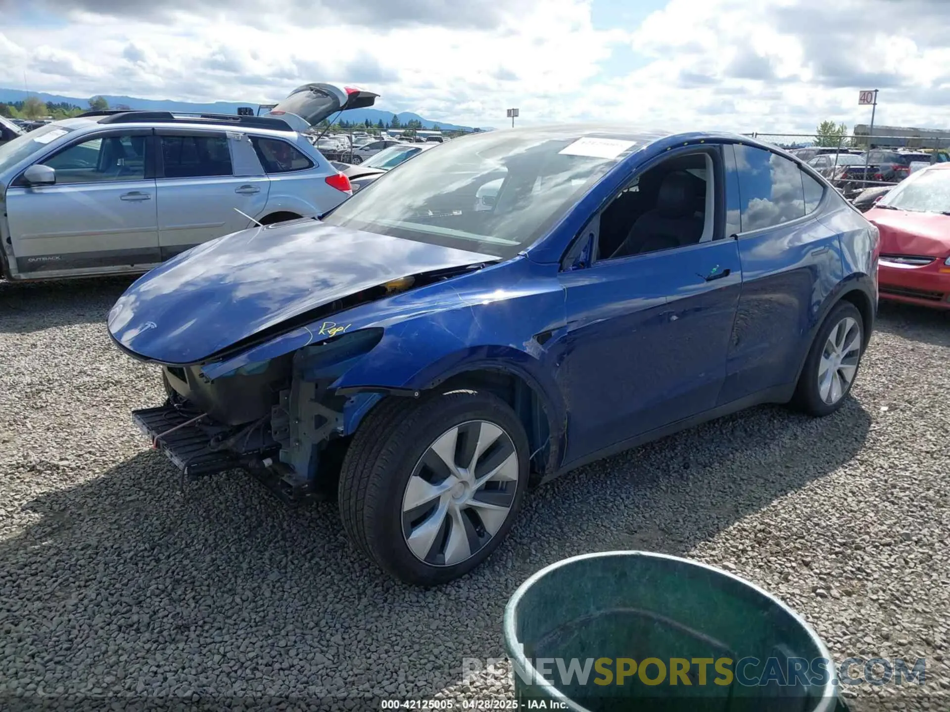 2 Photograph of a damaged car 7SAYGAEE7RF991627 TESLA MODEL Y 2024