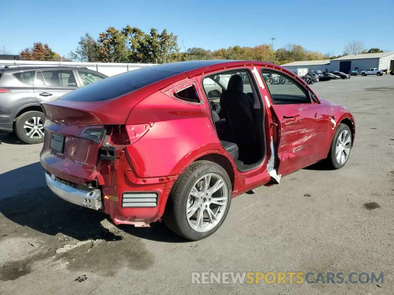 3 Photograph of a damaged car 7SAYGAEE8RF026436 TESLA MODEL Y 2024
