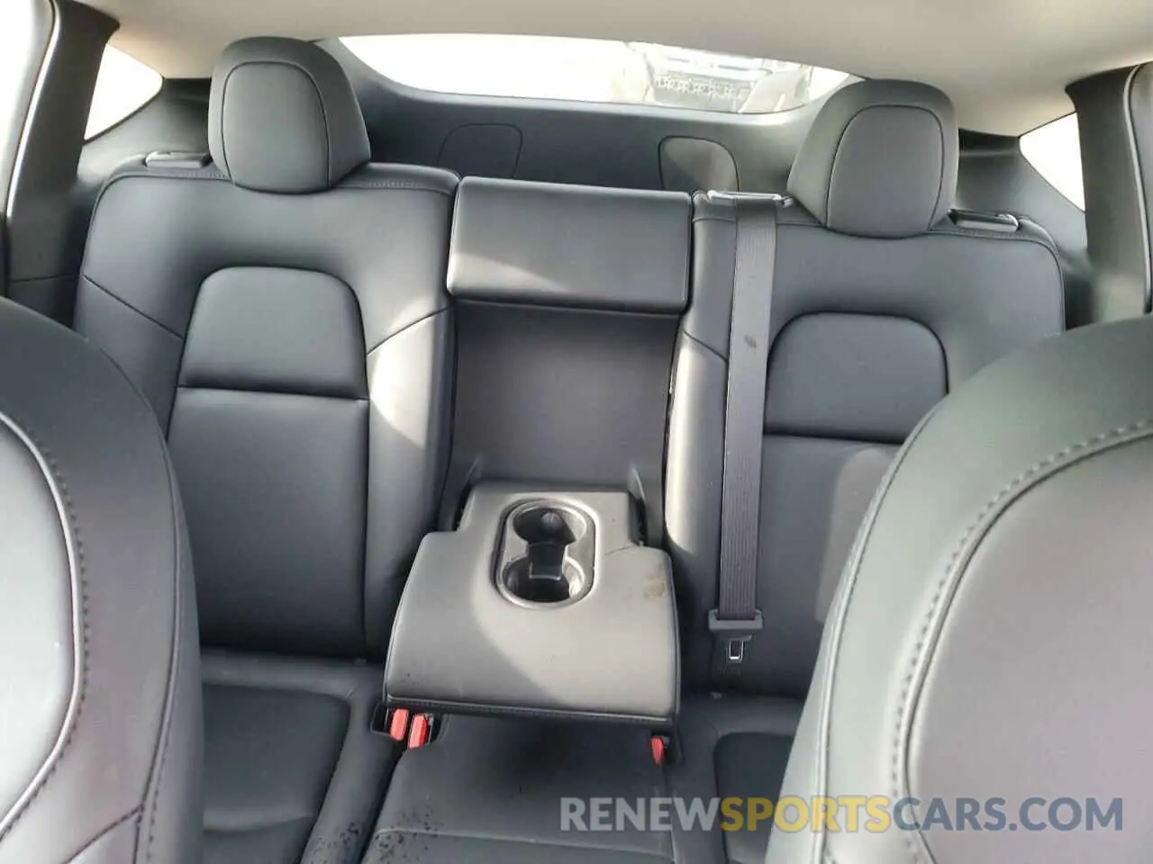 10 Фотография поврежденного автомобиля 7SAYGAEE8RF081789 TESLA MODEL Y 2024