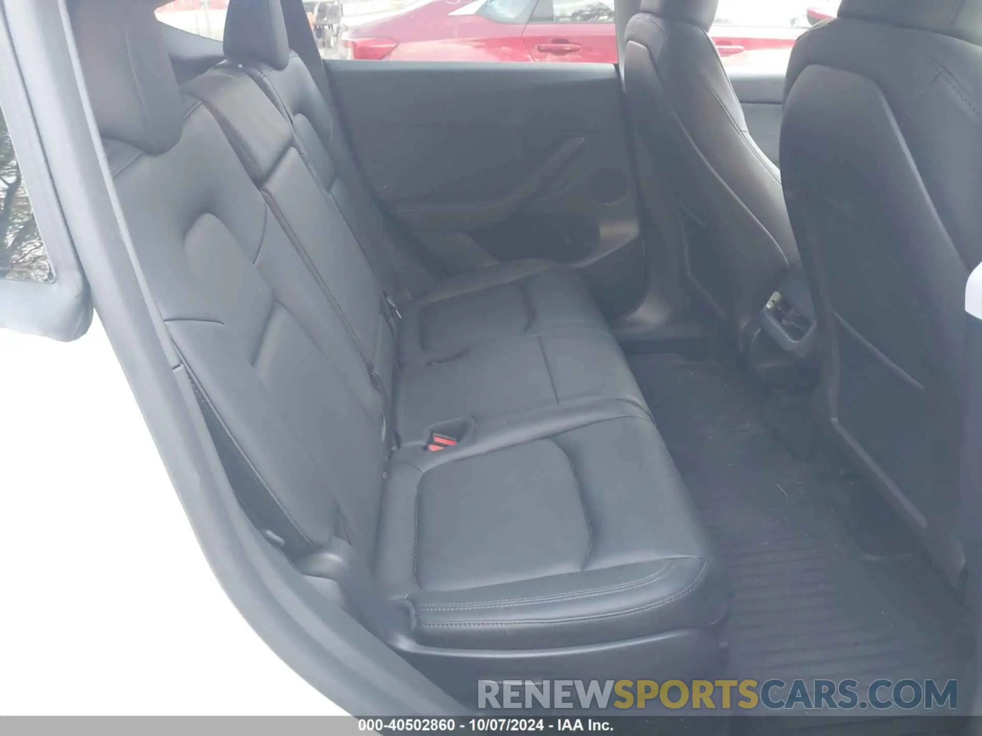 8 Photograph of a damaged car 7SAYGAEE8RF092274 TESLA MODEL Y 2024