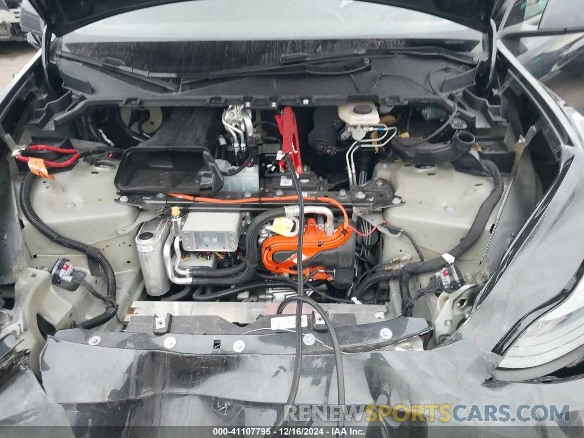 10 Photograph of a damaged car 7SAYGAEE8RF210386 TESLA MODEL Y 2024