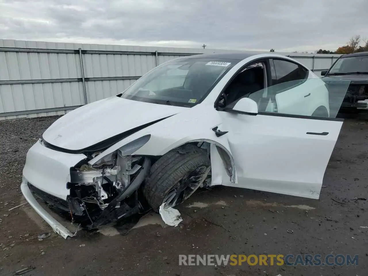 1 Photograph of a damaged car 7SAYGAEE9RF207271 TESLA MODEL Y 2024
