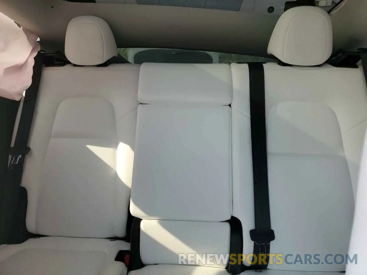 10 Фотография поврежденного автомобиля 7SAYGAEEXRF109995 TESLA MODEL Y 2024