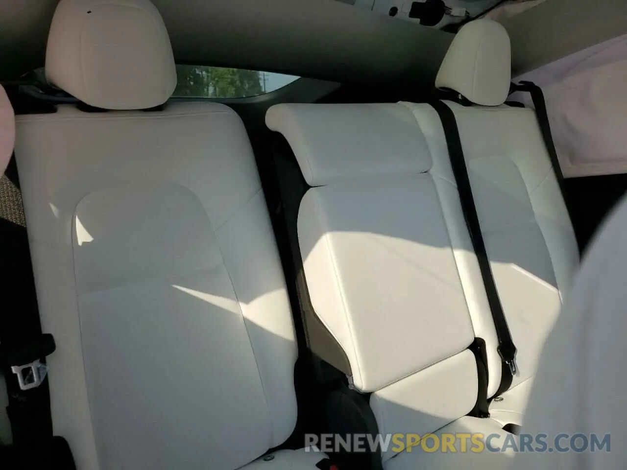11 Фотография поврежденного автомобиля 7SAYGAEEXRF109995 TESLA MODEL Y 2024