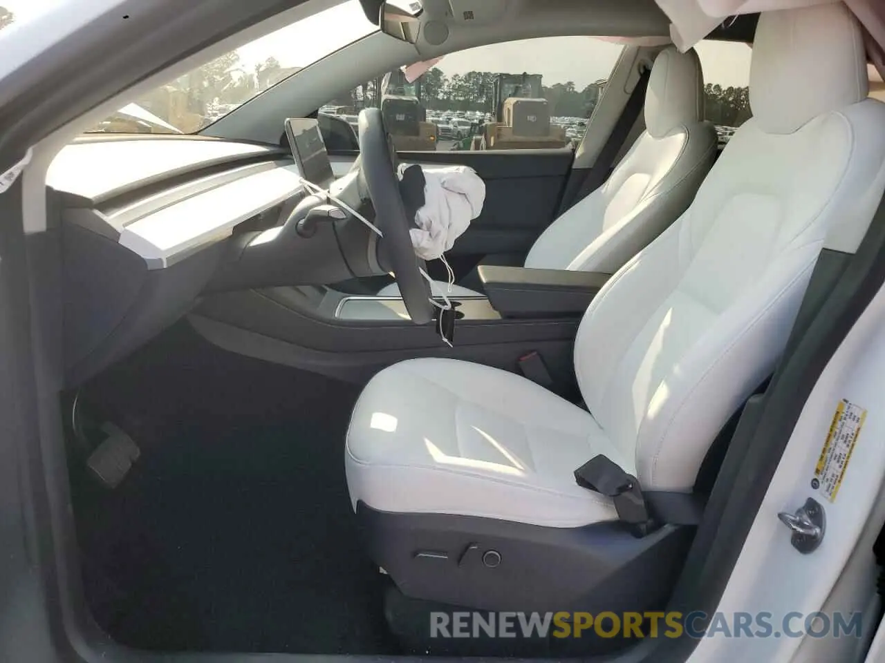 7 Фотография поврежденного автомобиля 7SAYGAEEXRF109995 TESLA MODEL Y 2024